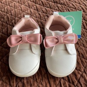 First walker shoes with bow